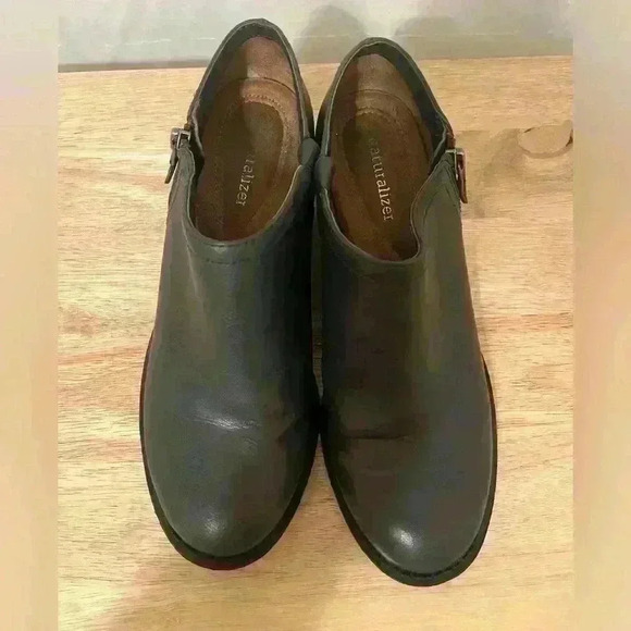 Women's Naturalizer Jovana Zip-Up Dark Grey Booties, Size‎ 7.5 - Picture 2 of 7